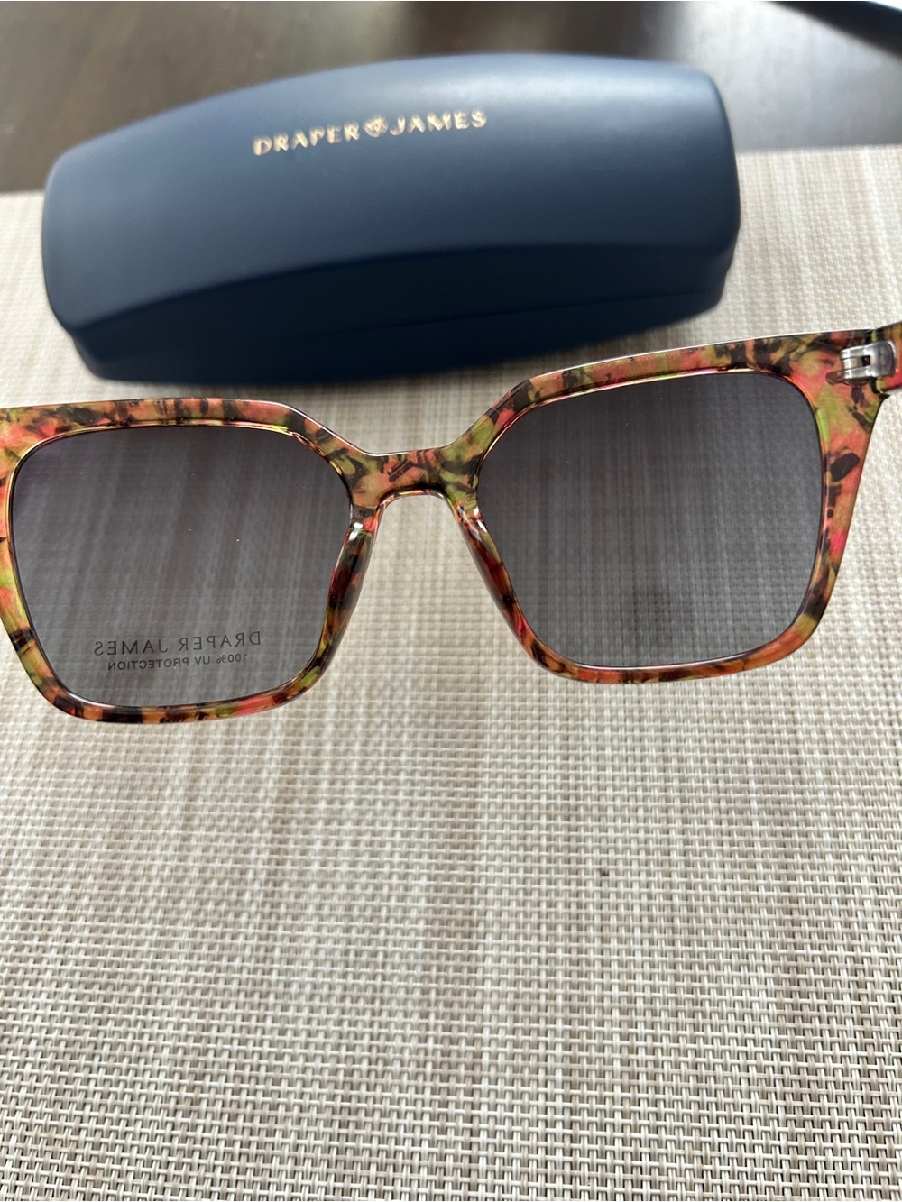 NEW Draper James 52mm Blush Floral Square Sunglasses with case - Picture 6 of 9